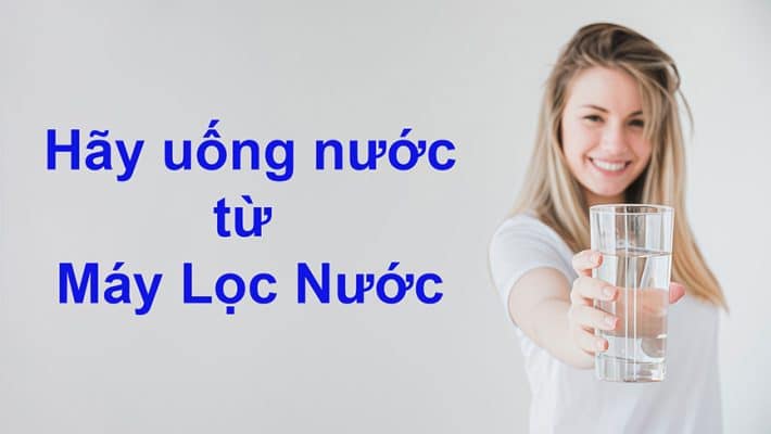 Uống nước từ máy lọc nước Raska
